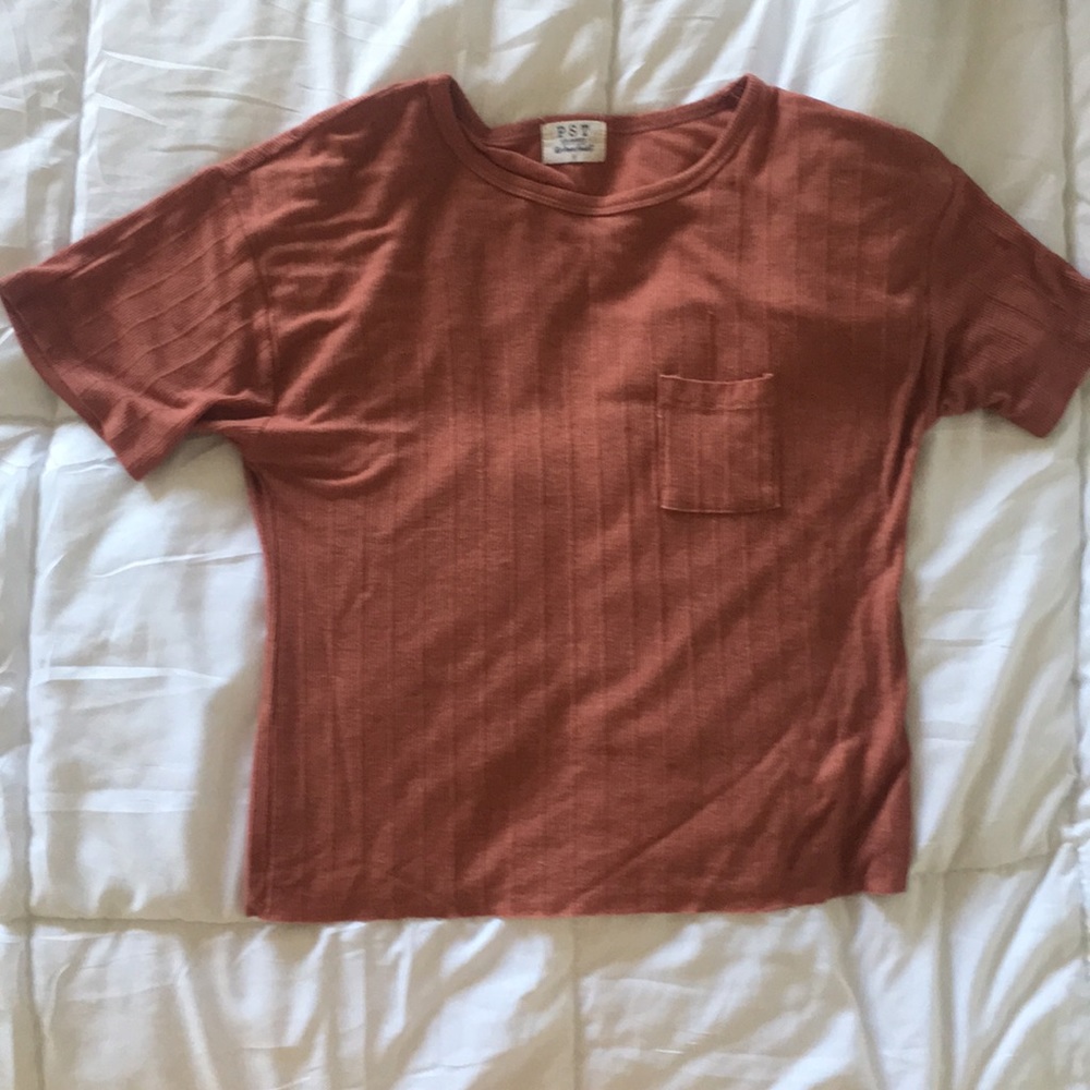 Tee shirt